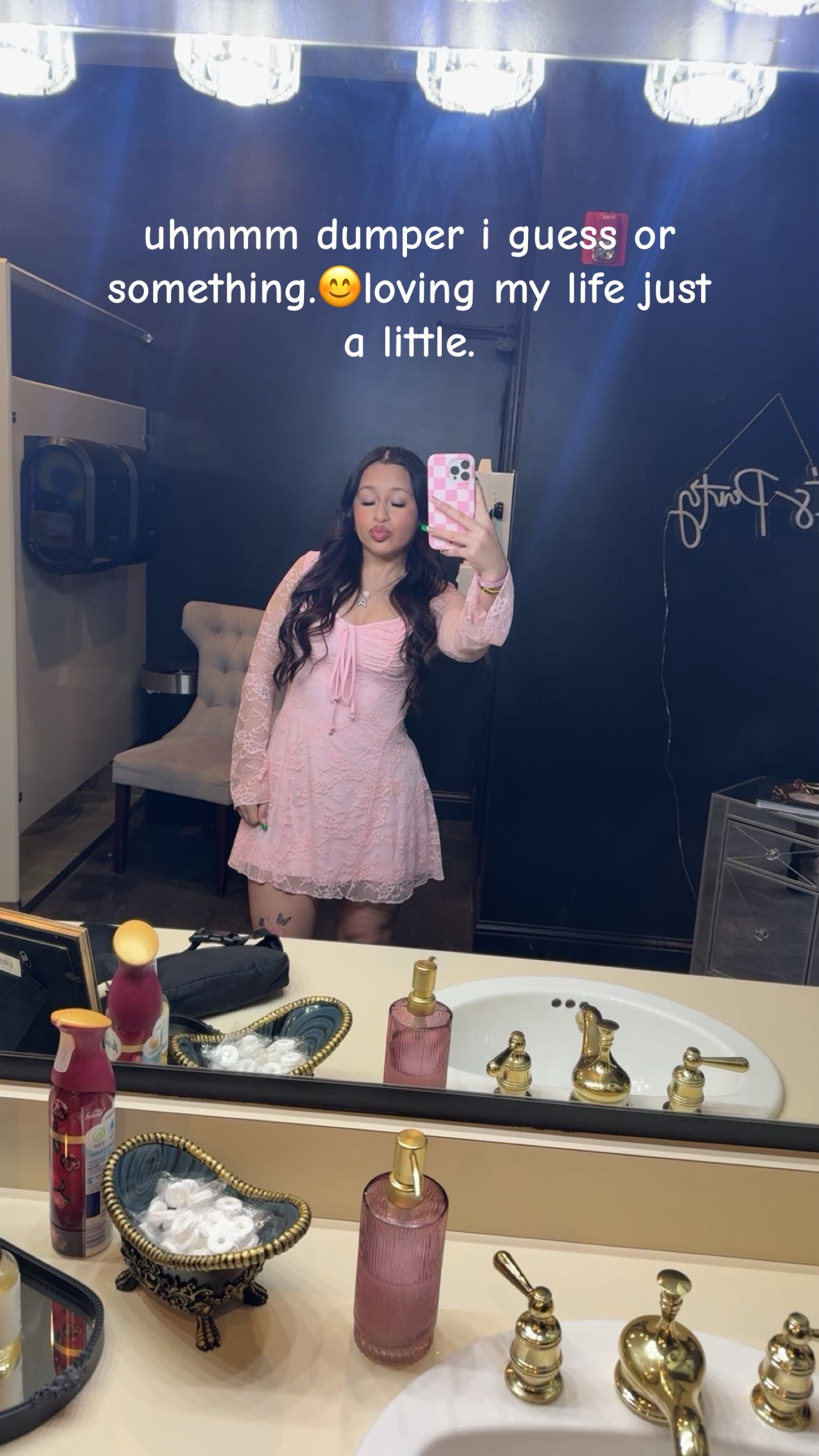 @ava<3