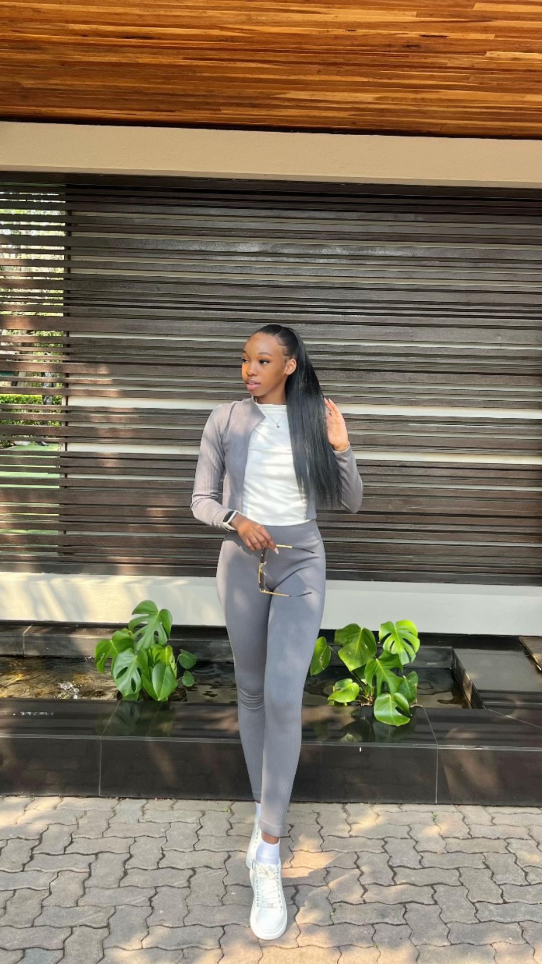 @Oluhle