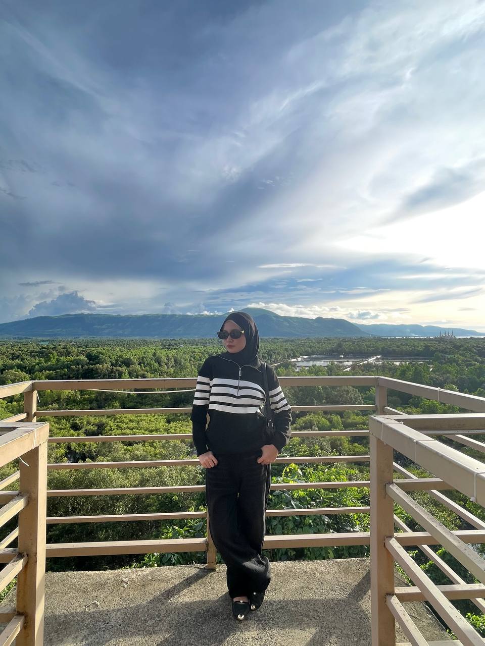 @𝗠𝗜𝗡𝗔05_𝗝𝗗👩🏫
