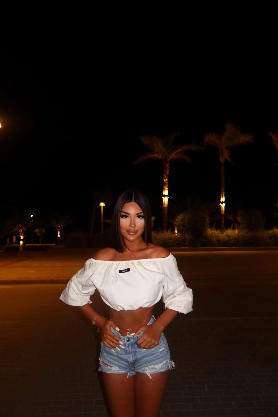 @𝓟𝓪𝓷𝓽𝓱𝓮𝓻𝓪 𝟎𝟖𝟐🖤