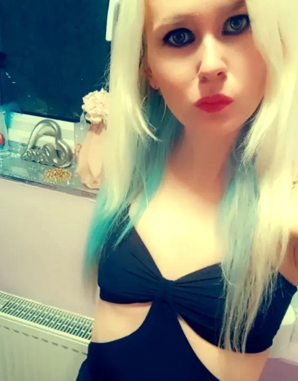 @🎀🧋Sarah Louise Smith🧋🎀