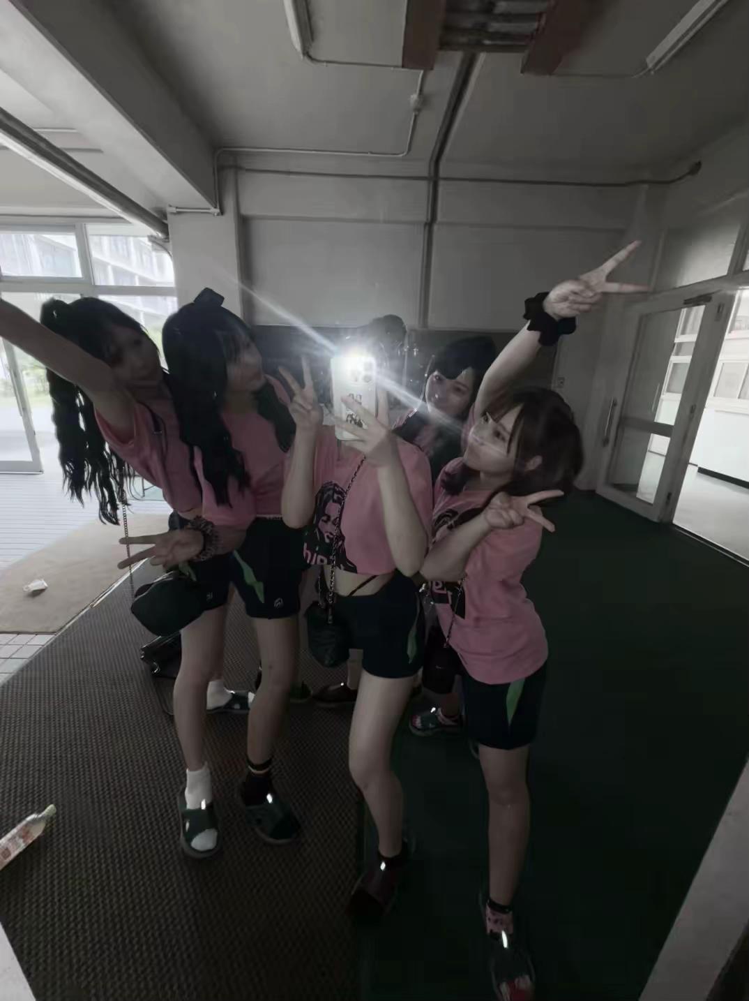 @๐
๐๐๐(ๆฏๆฅใใผใใใผ)