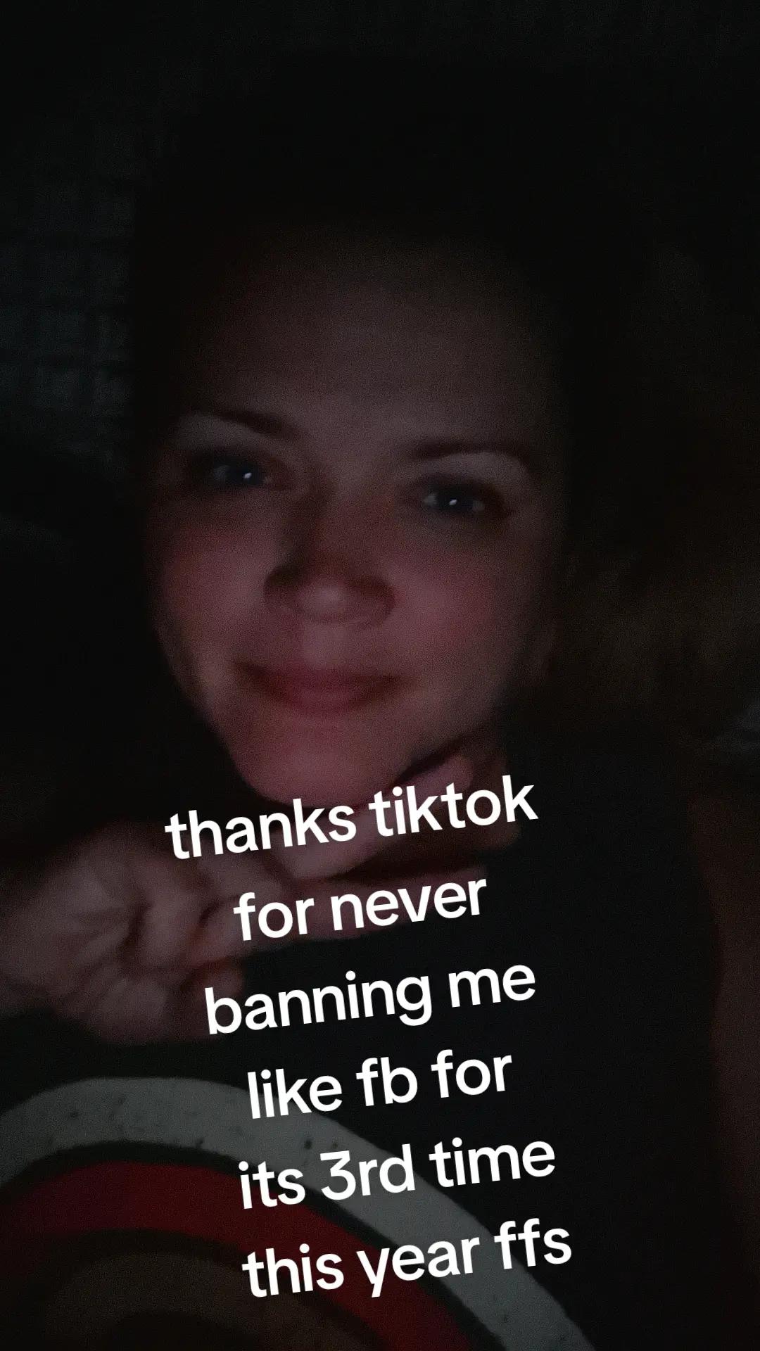 @Laura Saxx