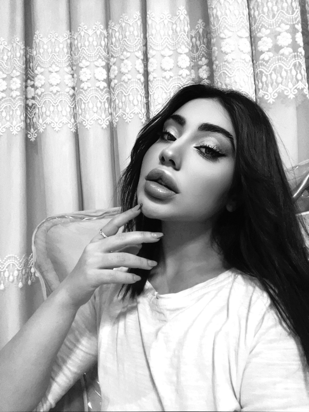 @melikazangene
