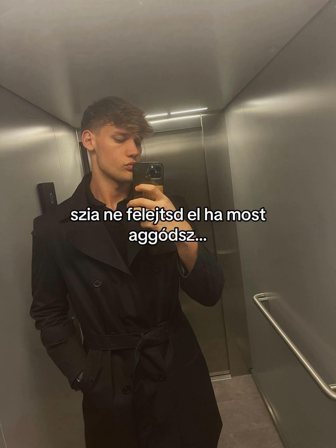 @Molnár András