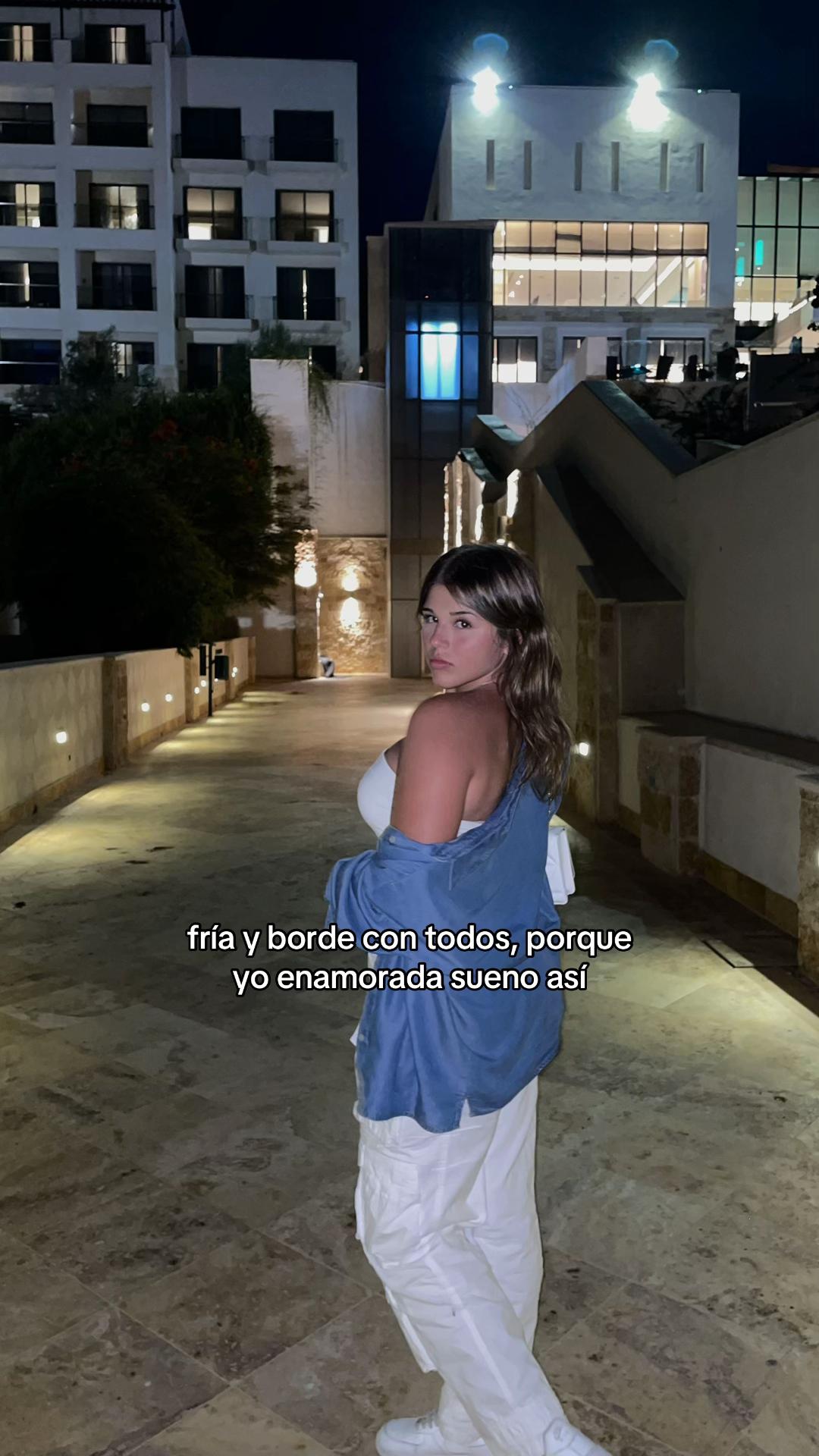 @𝐄𝐬𝐭𝐞𝐟𝐚𝐧𝐢𝐚