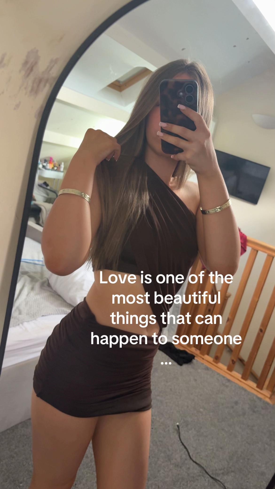 @Holls