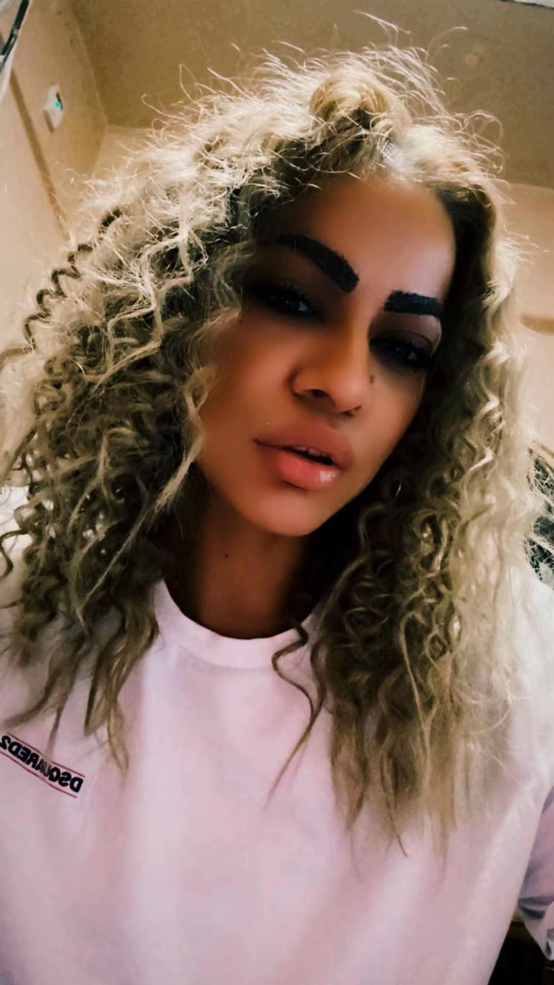 @Mon_Chery