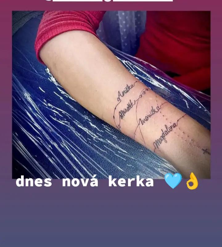 @Anička