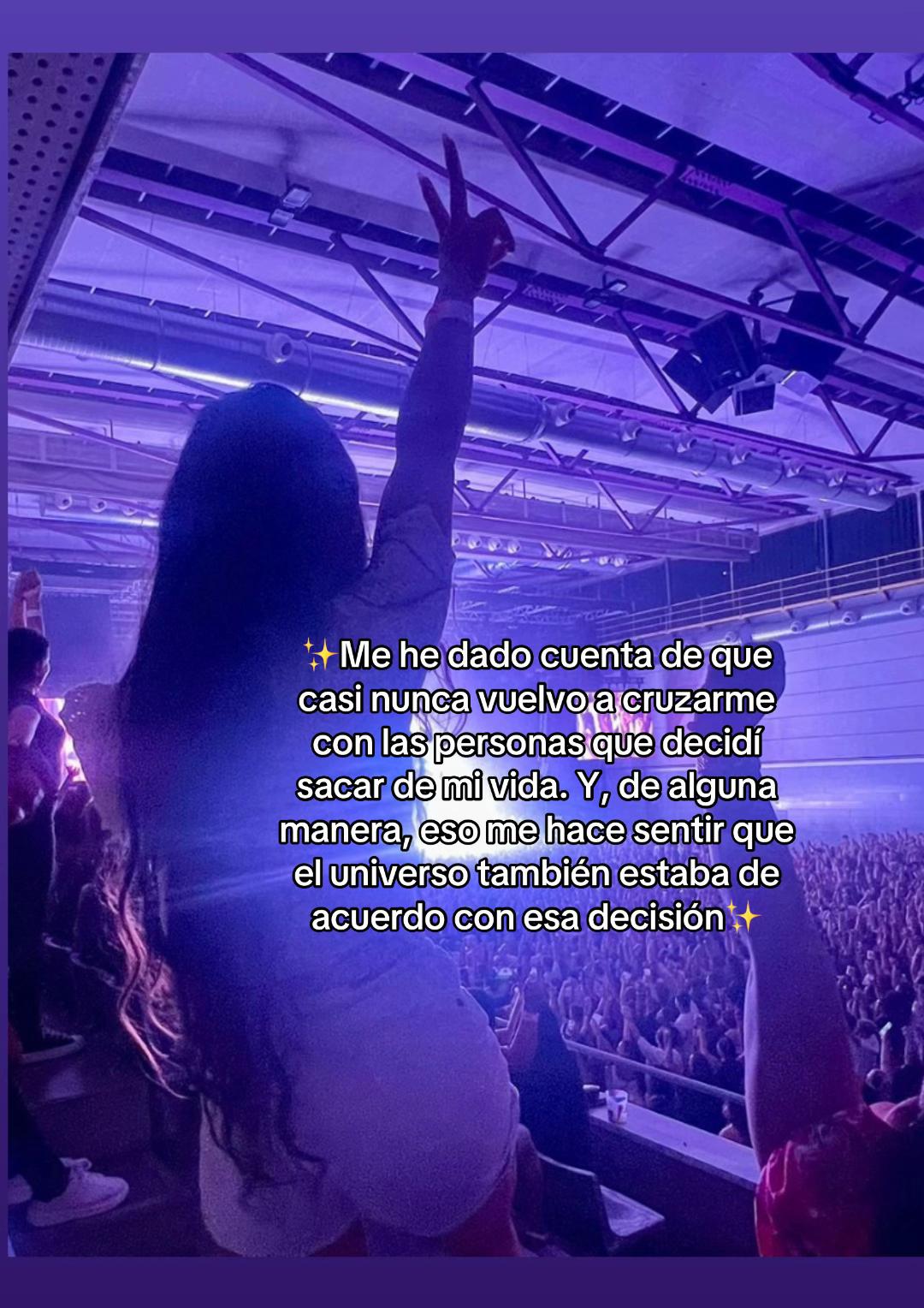 @MíaCarol D.