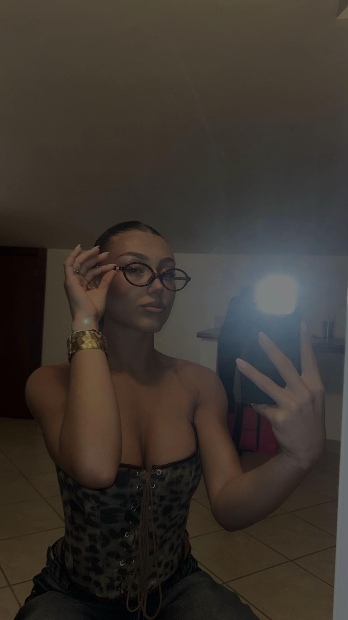 @𝐒 𝐈 𝐑 𝐈 𝐀