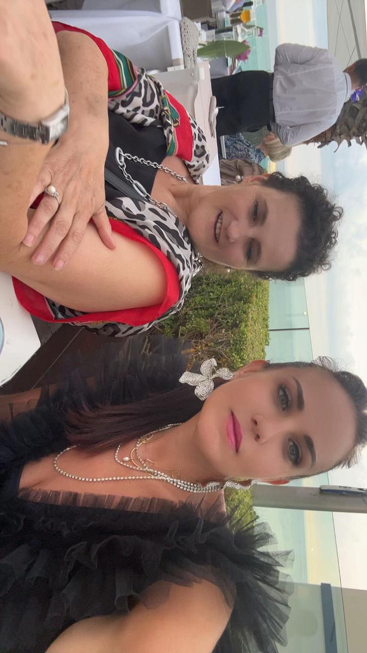 @Amici_stee