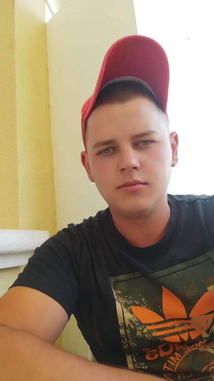 @Gabriel Livarariu