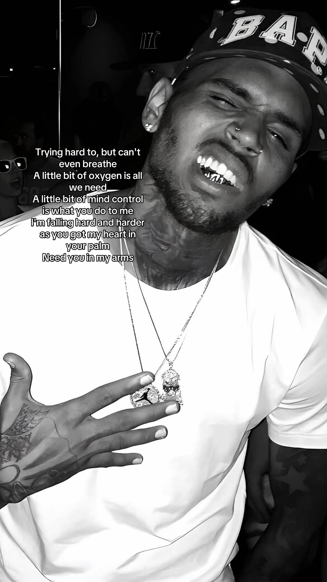 @🎧