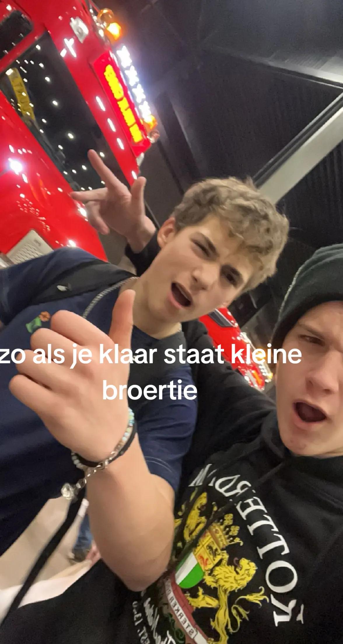 @casper_