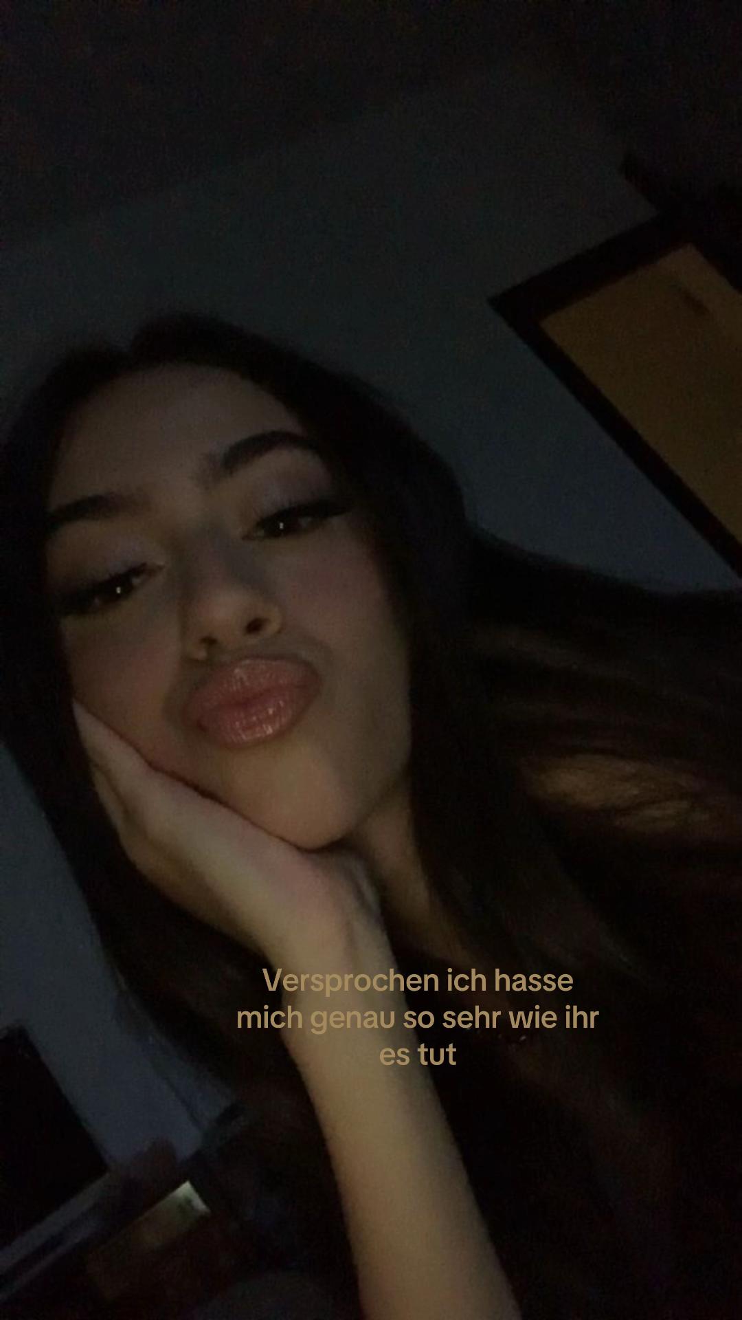 @🪰