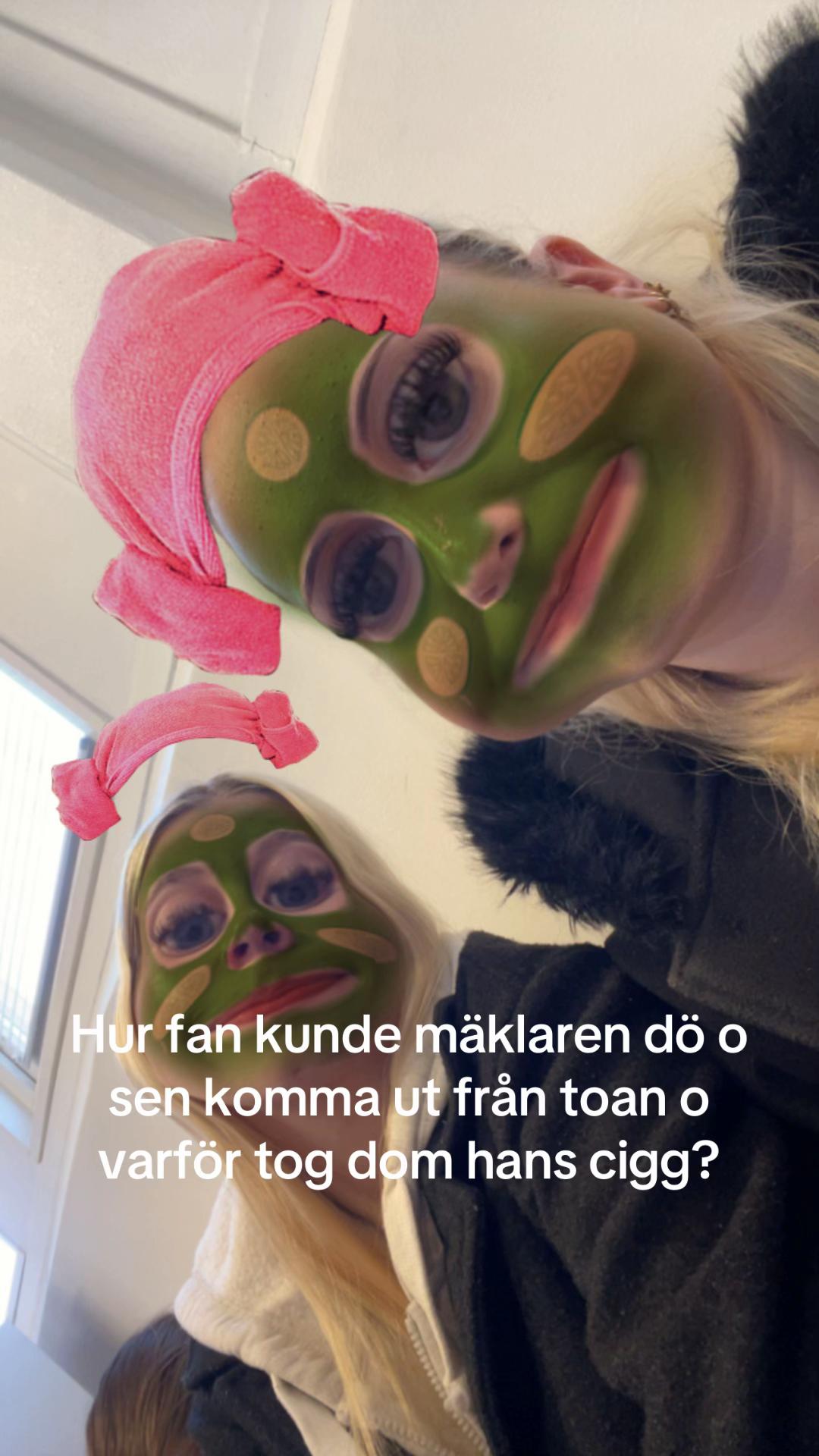 @𝓜𝓸𝓵𝓵𝔂 𝓗𝓮𝓵𝓪𝓷𝓭𝓮𝓻