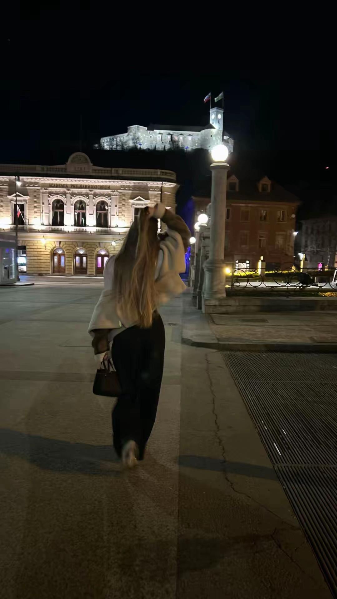 @️lanatopalovic