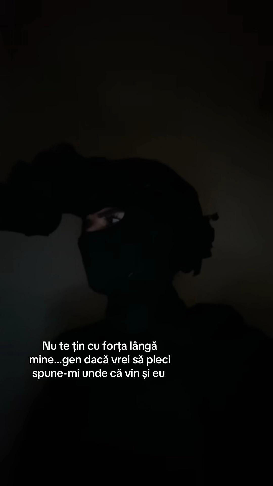 @╰‿╯