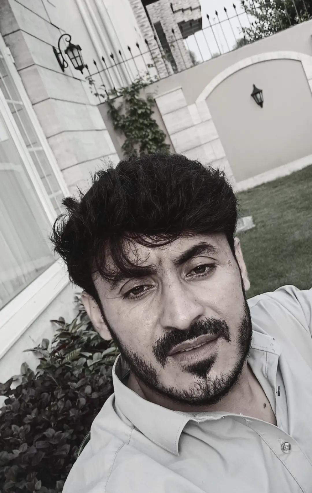 @juMa sheRaNi (_🙎_)