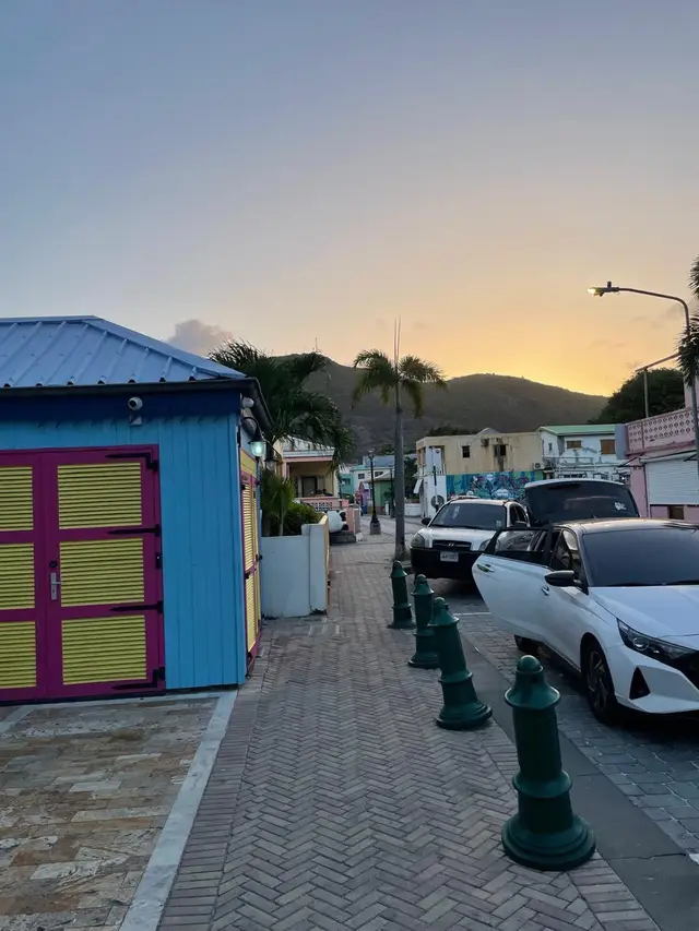 @N.4🇸🇽🇩🇲