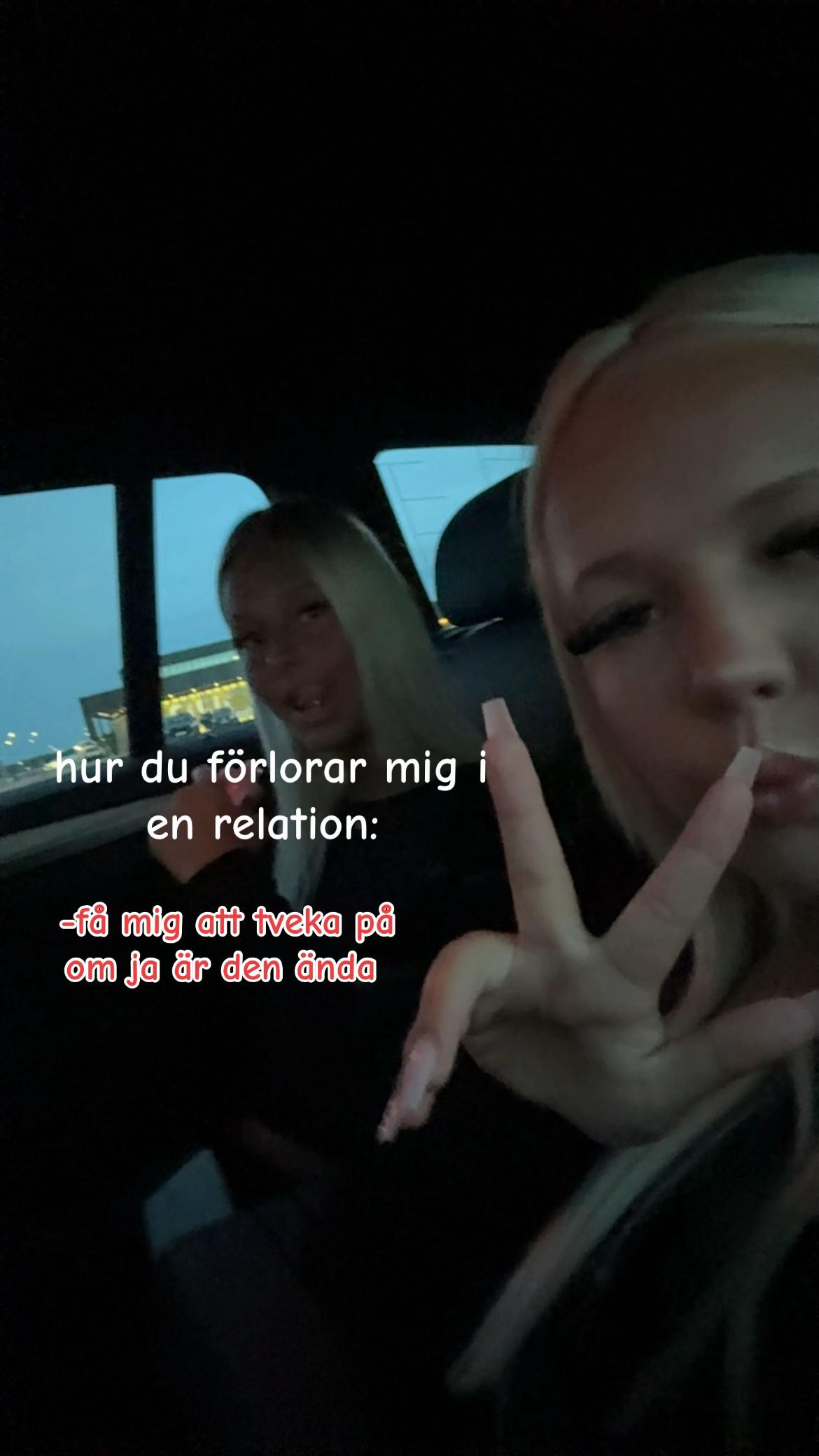 @🫰🫰