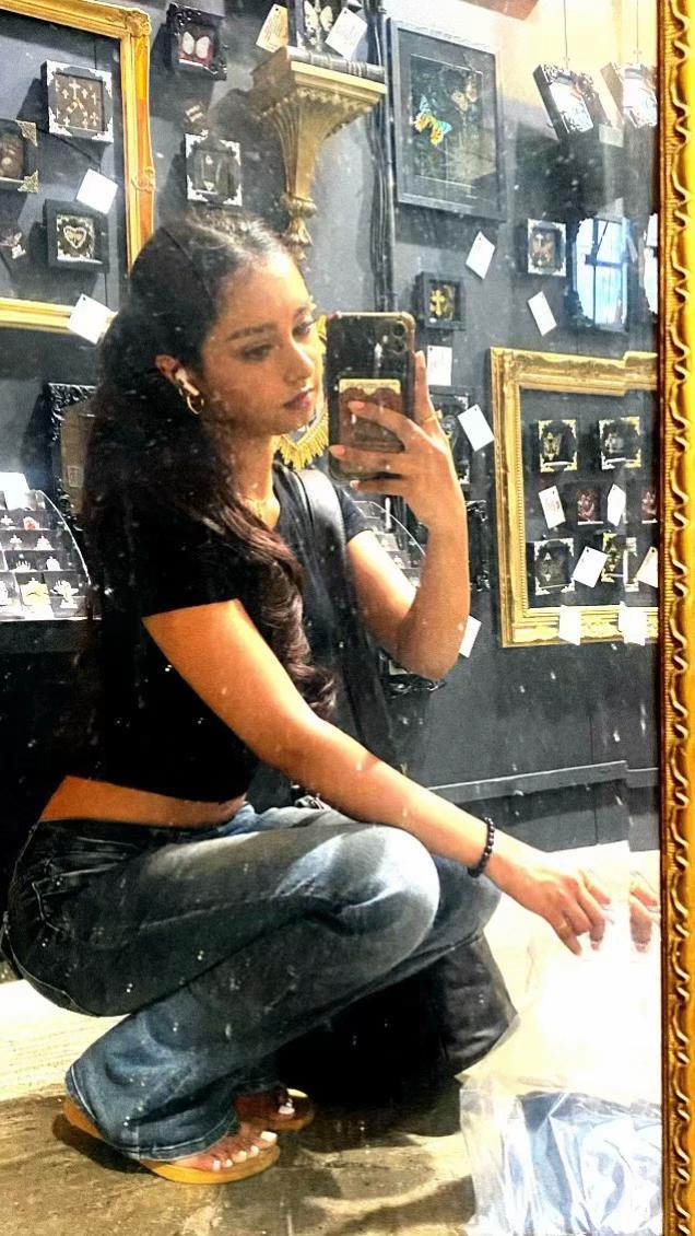 @annabella.