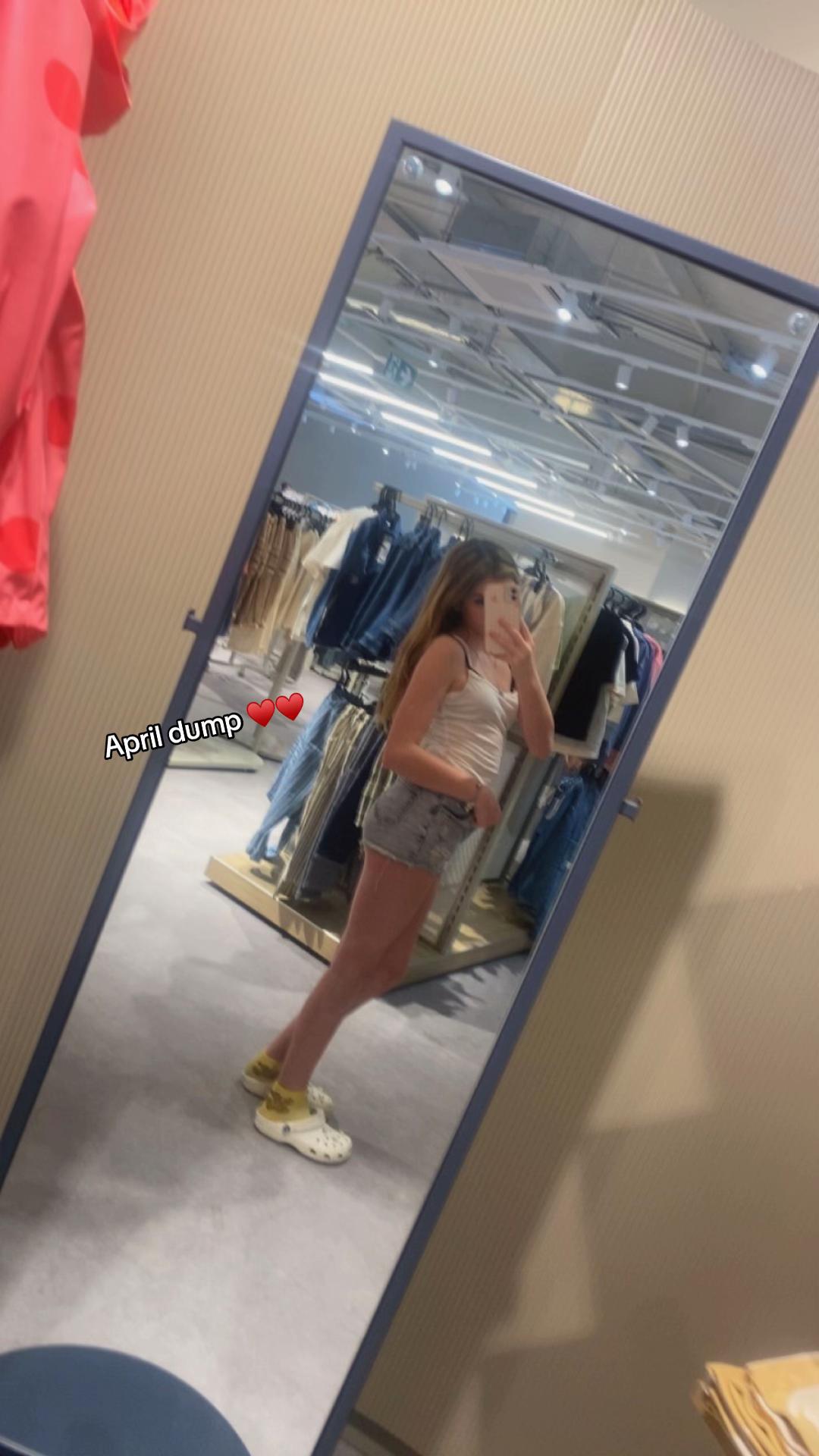@𝐋𝐮𝐜𝐲🪭🍒♥️