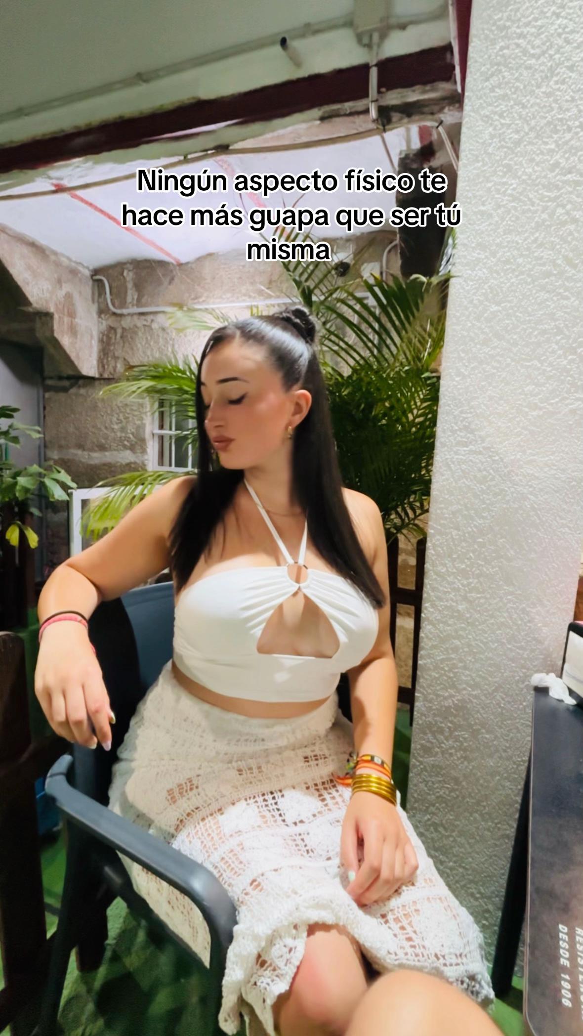 @Heleegf_