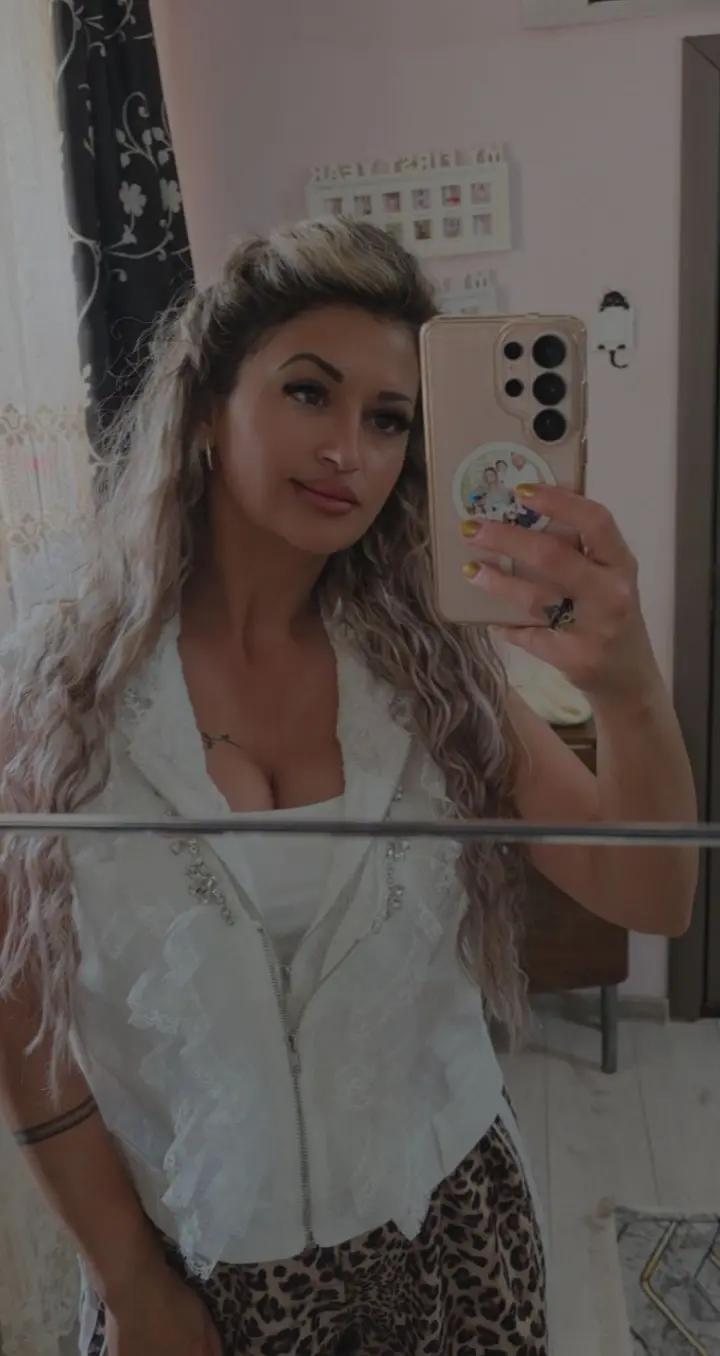 @Cătălina 👑