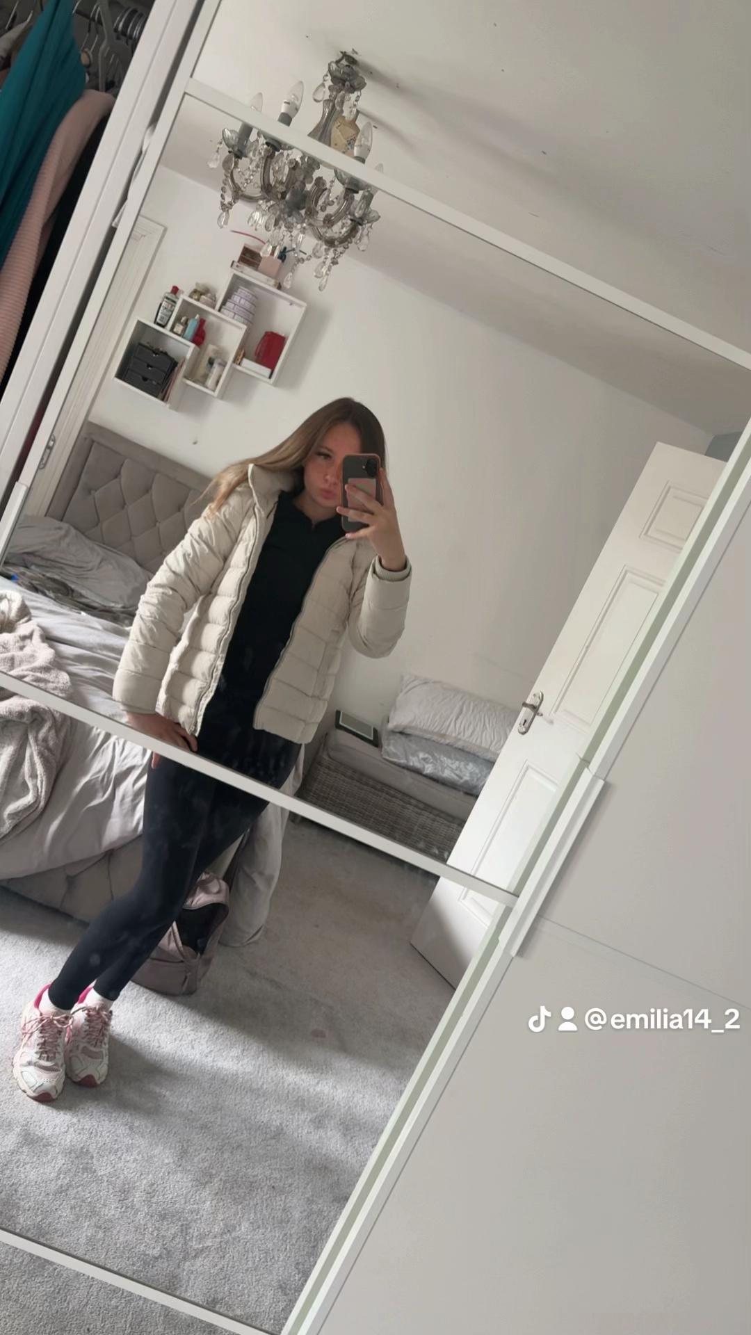 @𝐸𝓂𝒾𝓁𝒾𝒶 𝒮𝒶𝒾𝒸𝒶𝓃𝑒