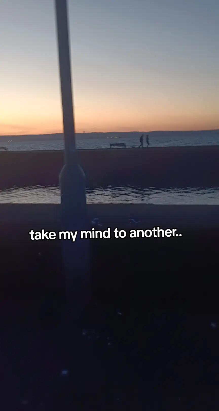 @丰 🦄 🎸 🖤