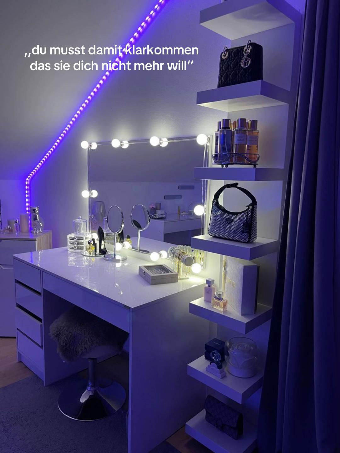@_emily_hnr