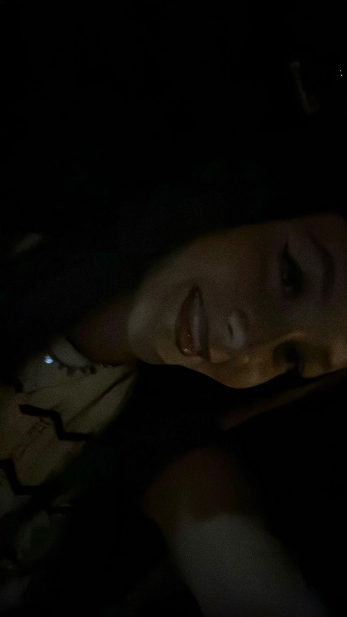 @L A R A🌟