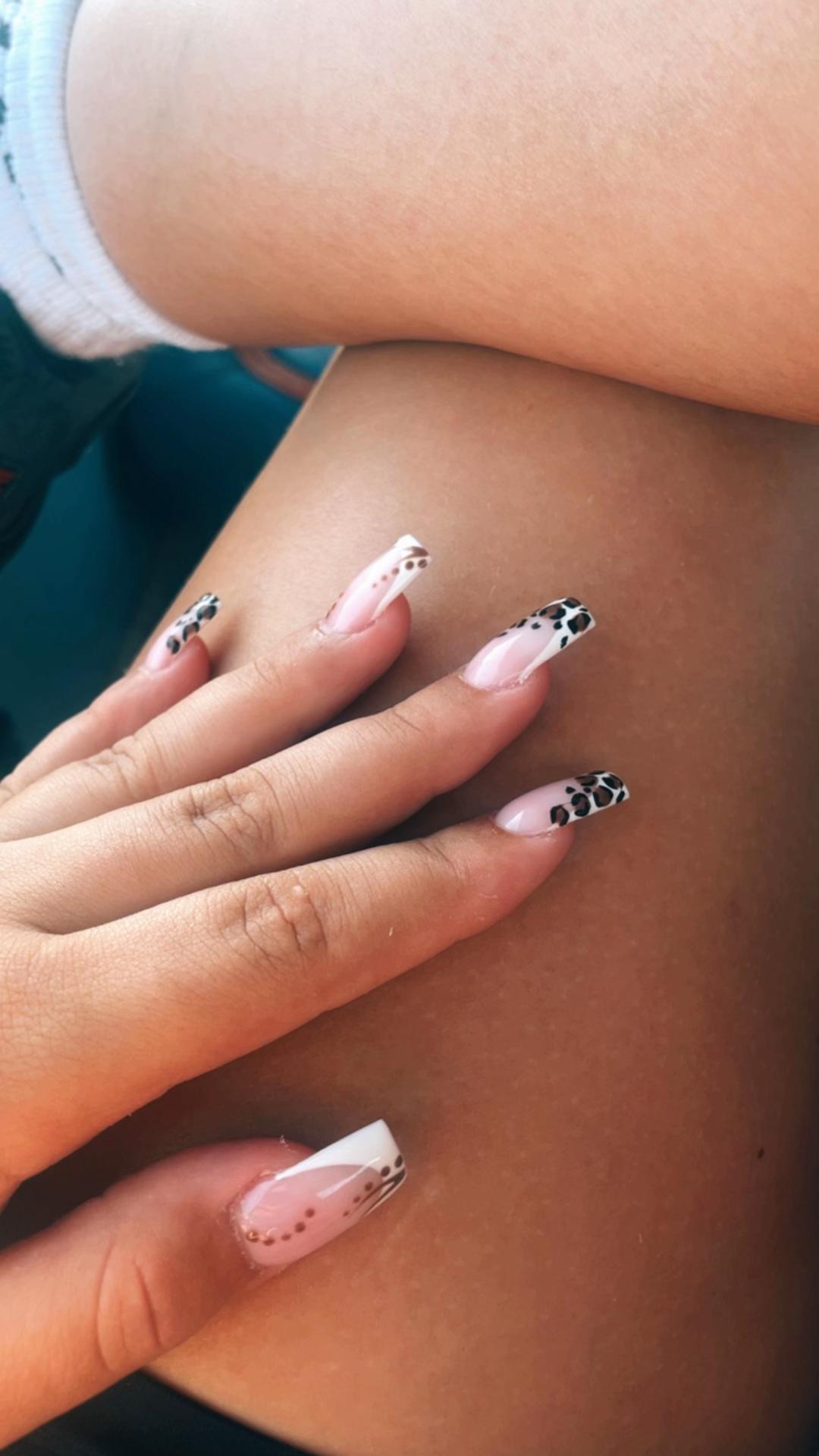 @lil.bit.of.lils.15