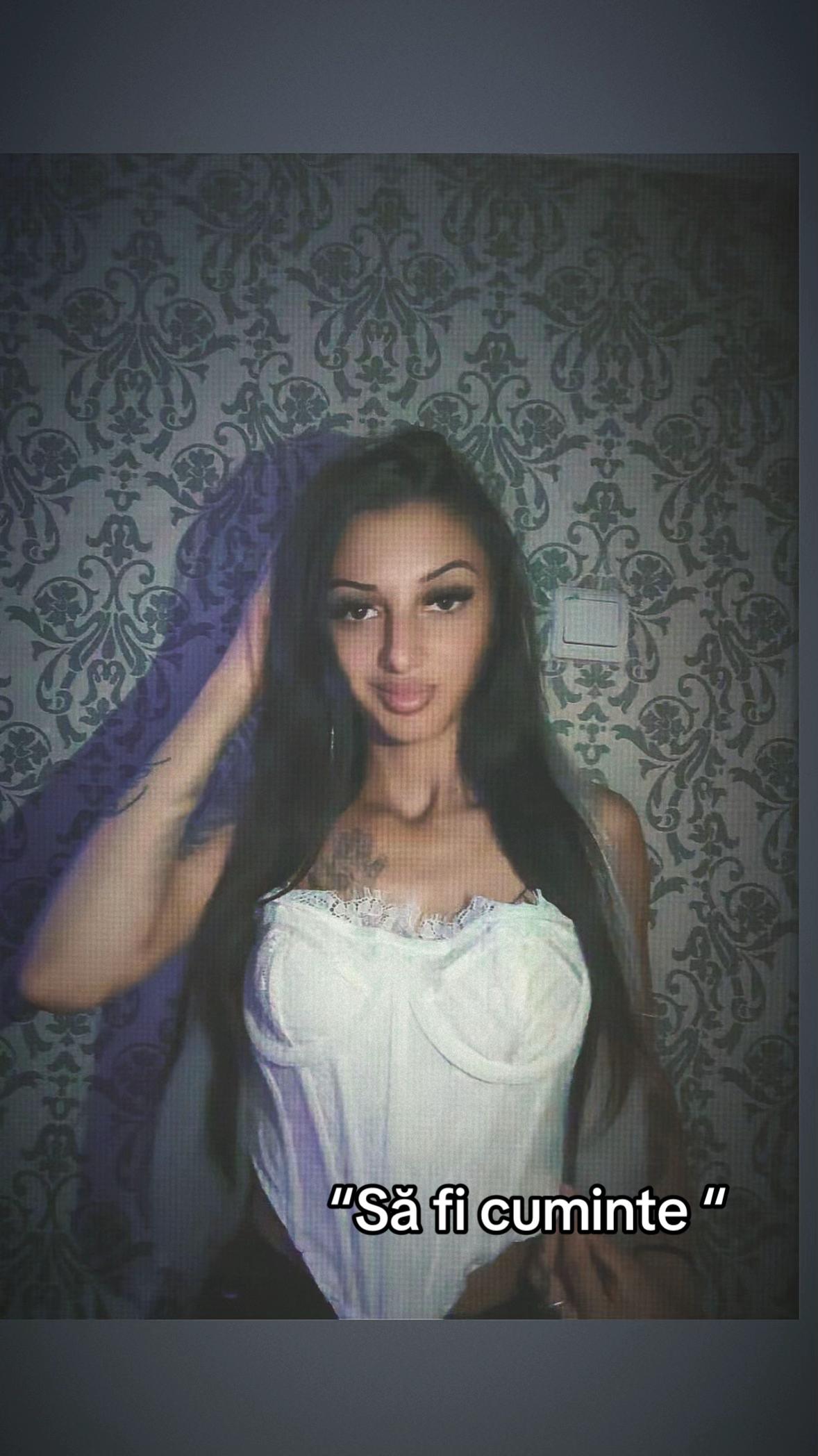 @Elenashalessio