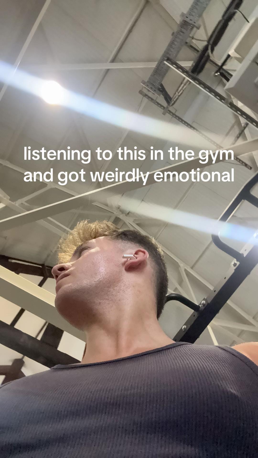@itzisaacjames