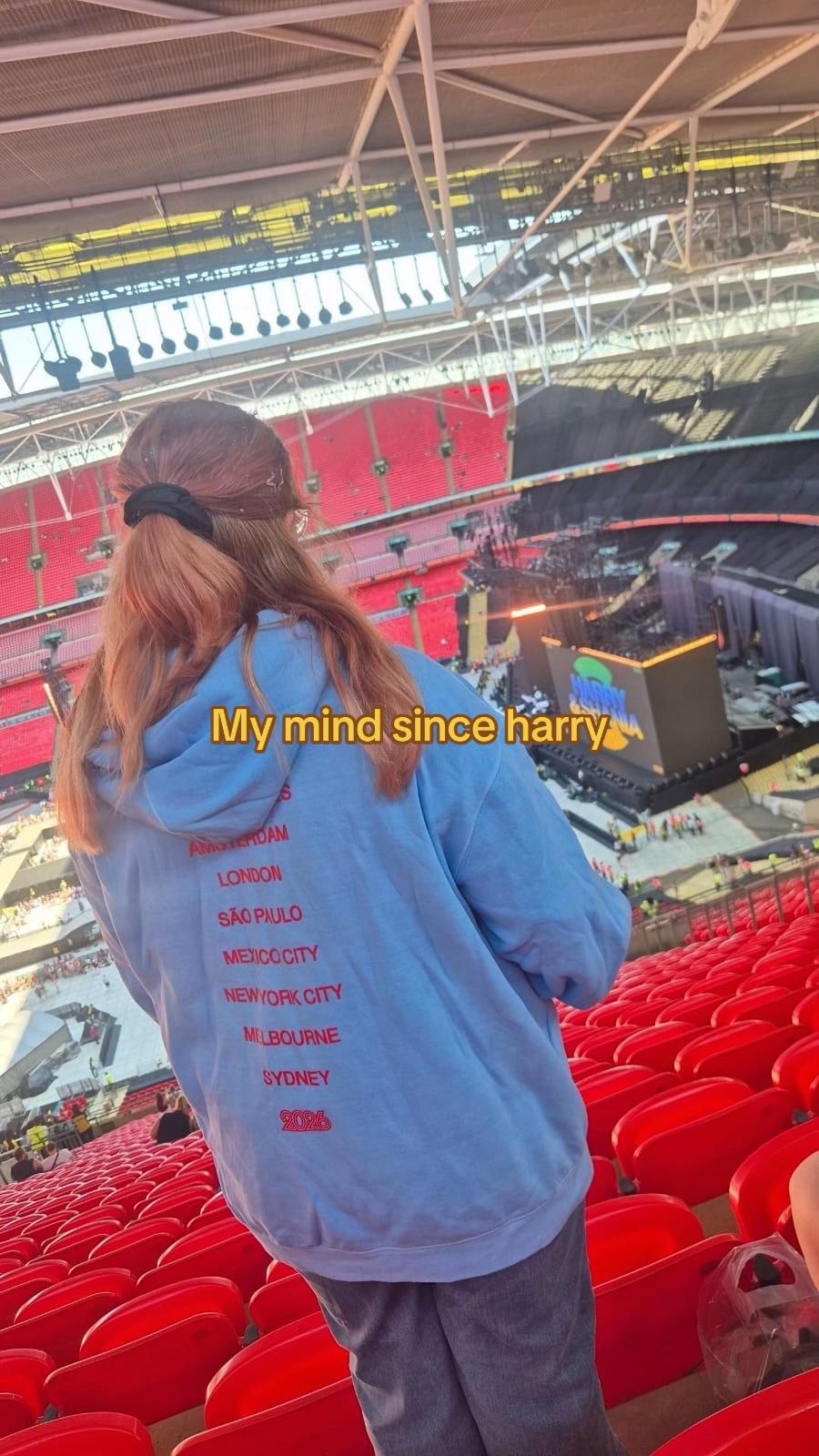 @Courtney Tomlinson 🍋🪩🍒🎸