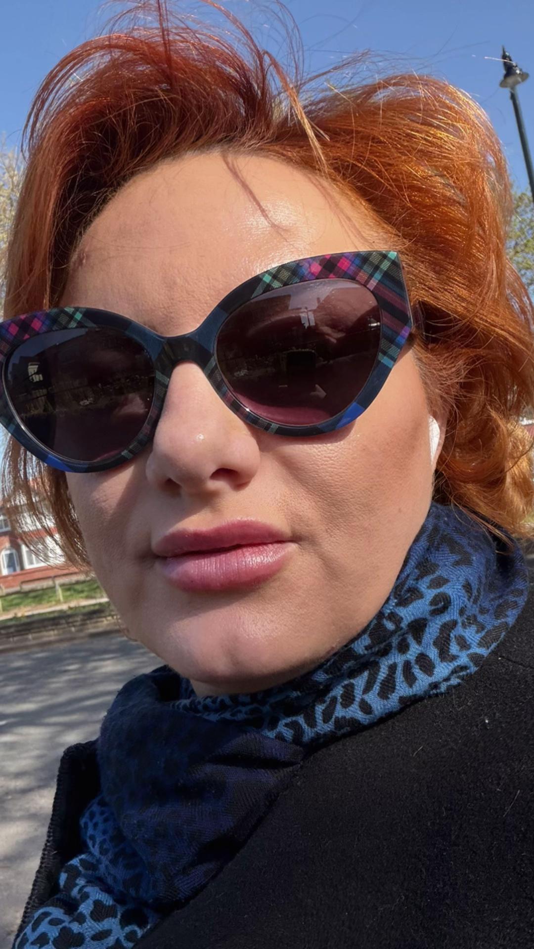 @Julya SmileHair