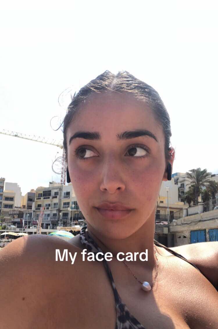 @alinaa😼
