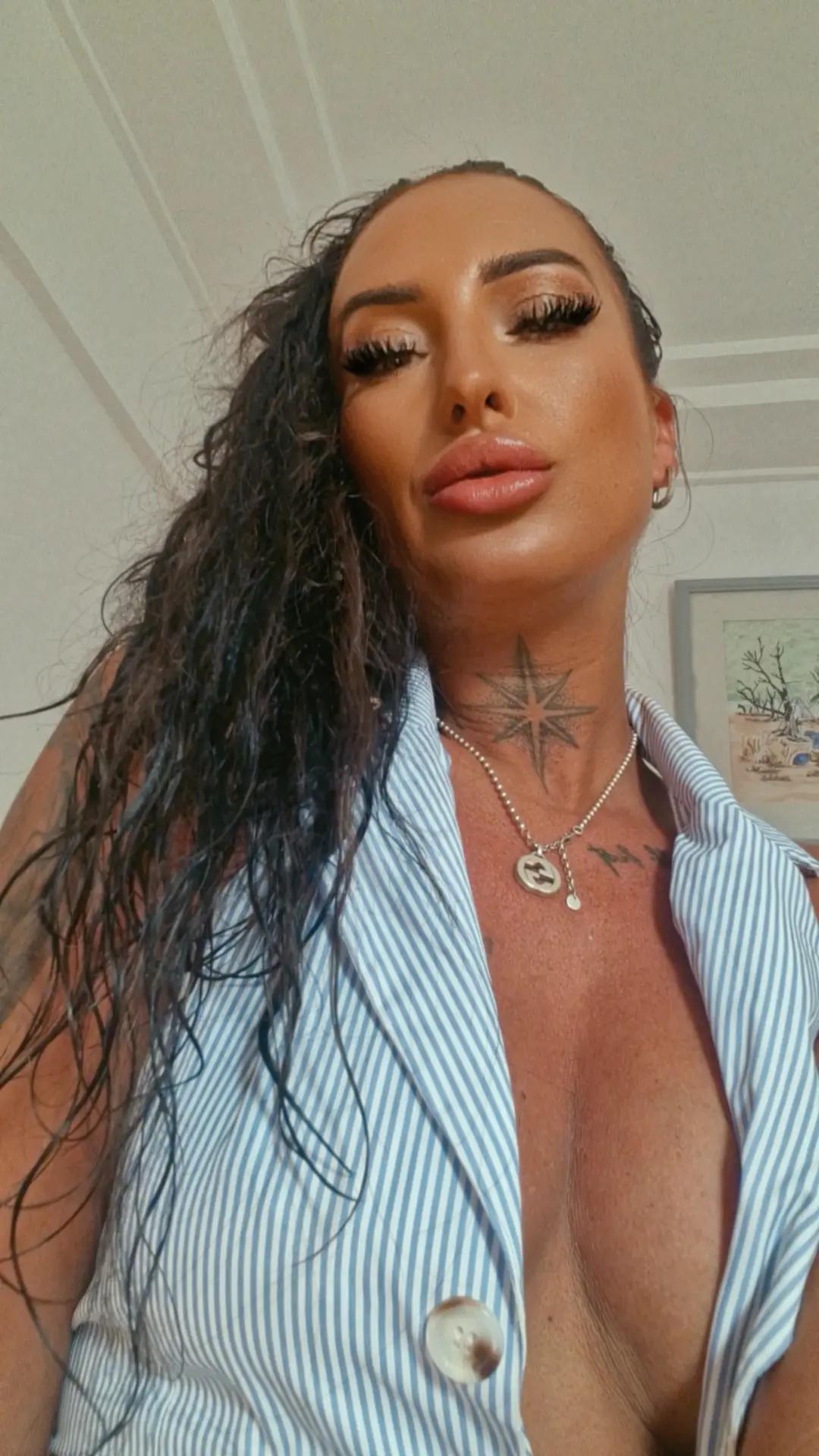 @sarah louise 🩵
