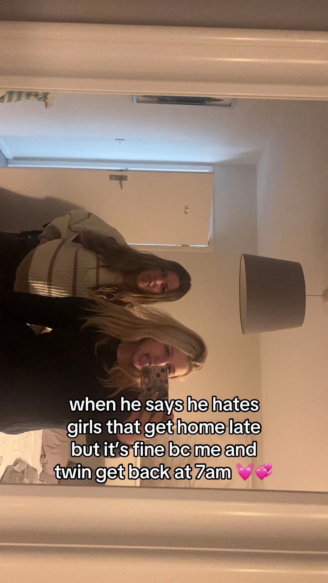 @hollylily