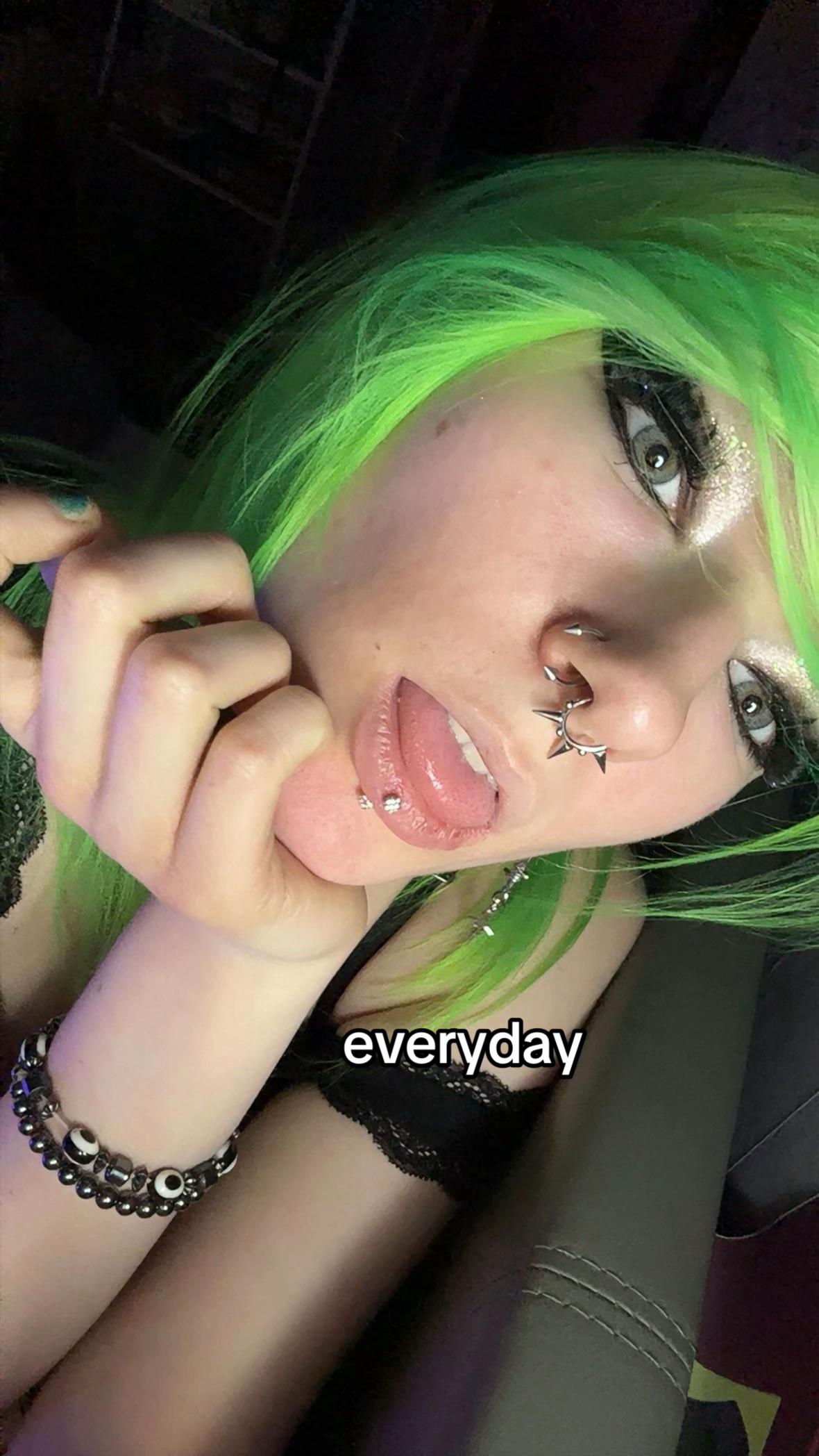 @Ava 7\