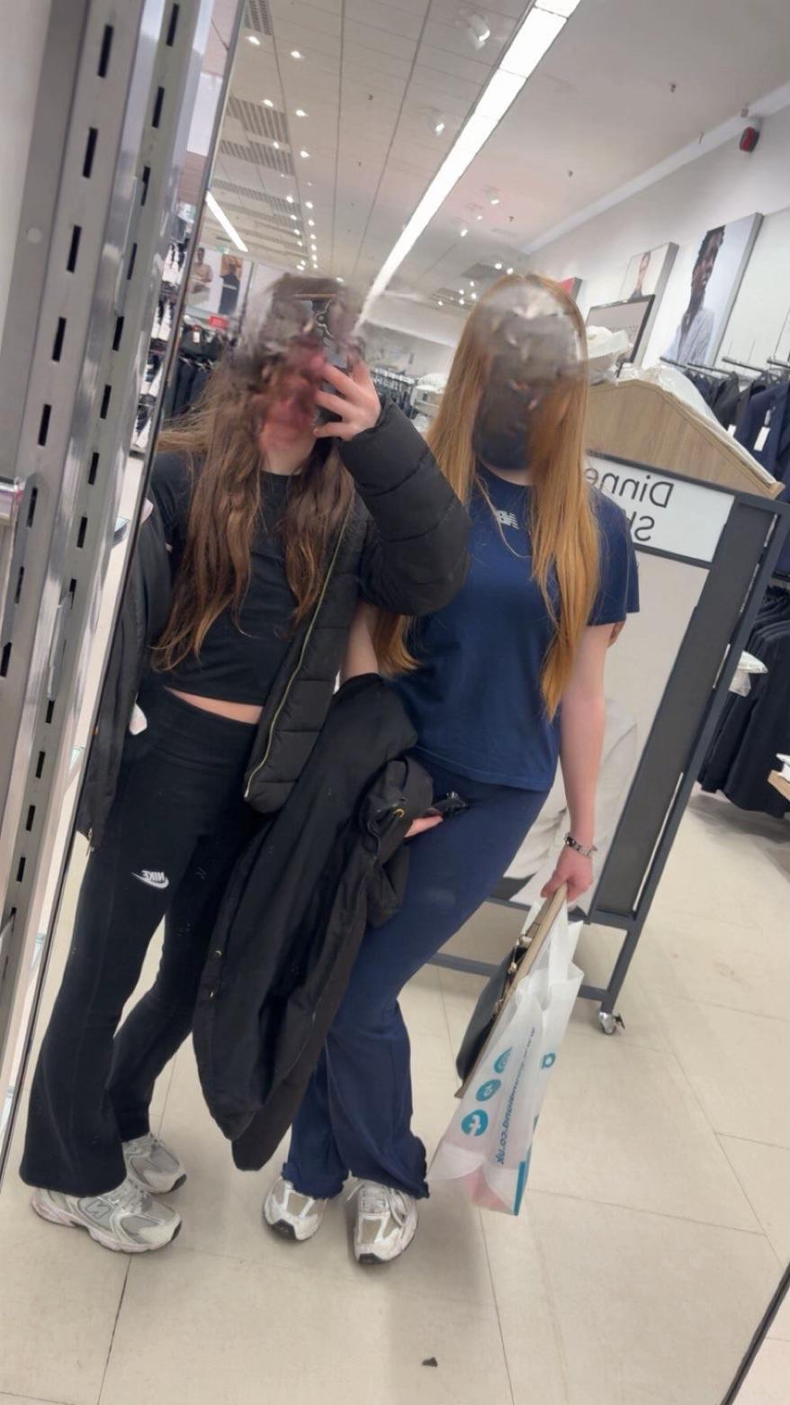 @ℒ𝒾𝓁𝓎