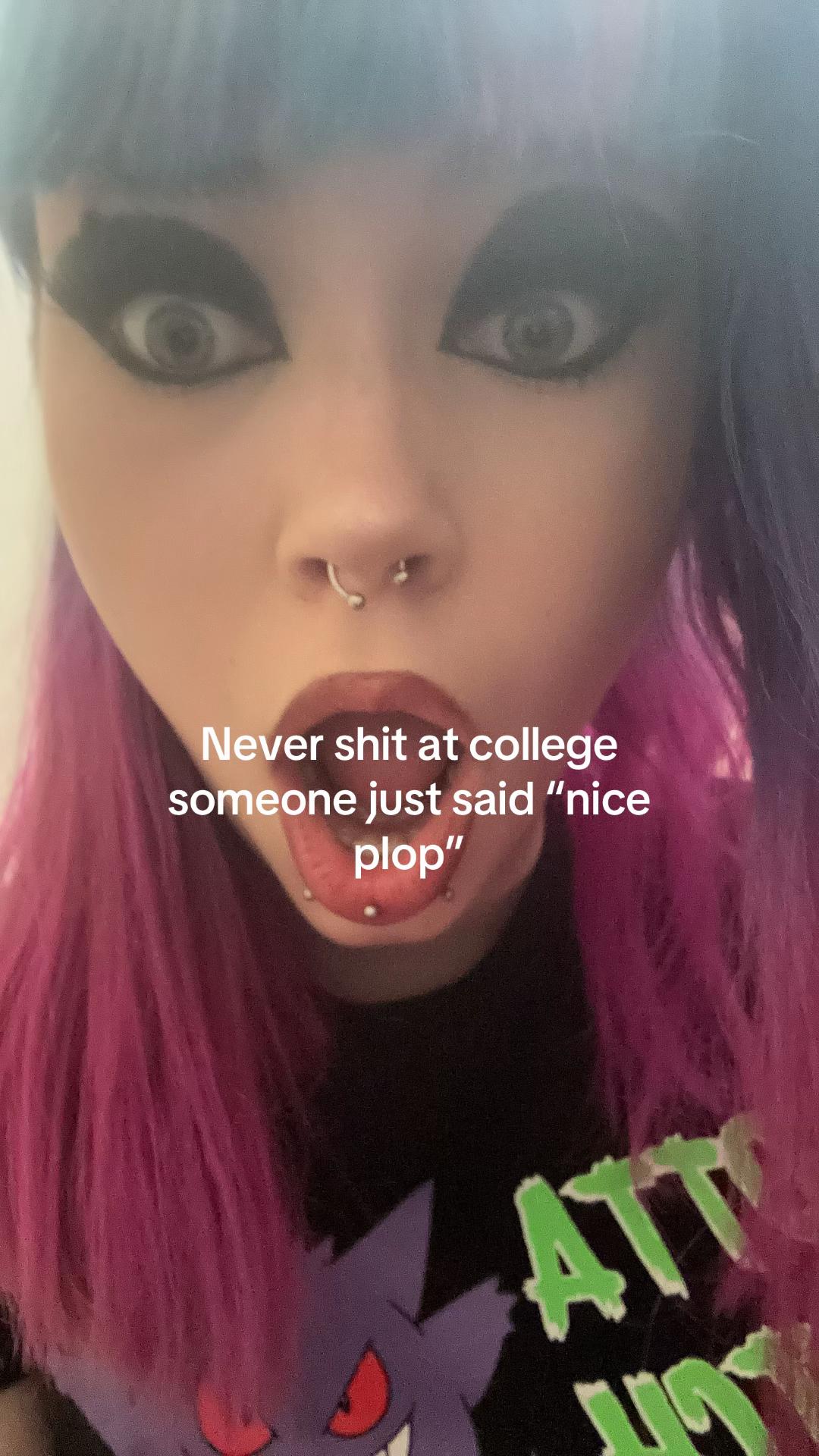 @🧸