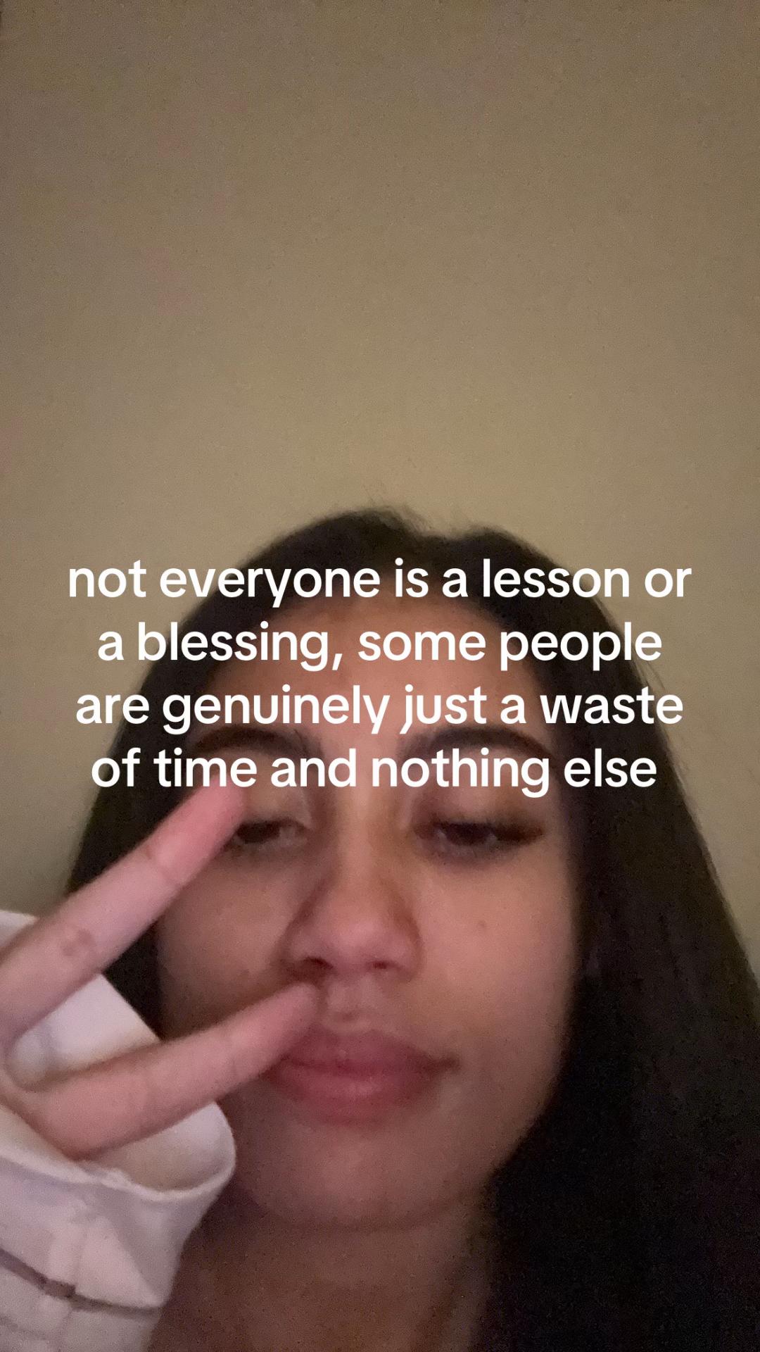 @bella