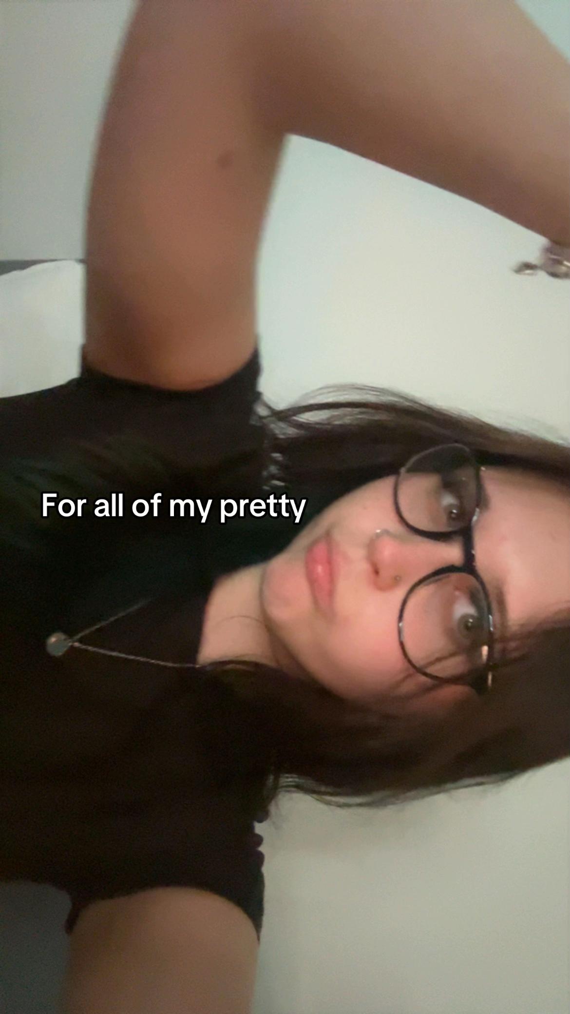 @𝐟 𝐫 𝐞 𝐲 𝐚👸🏻
