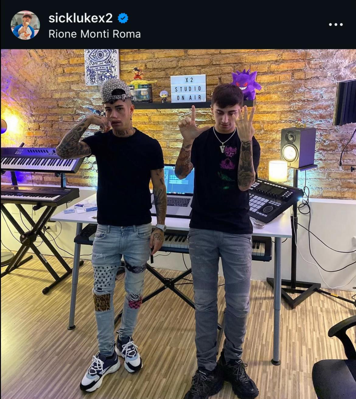 @🧟