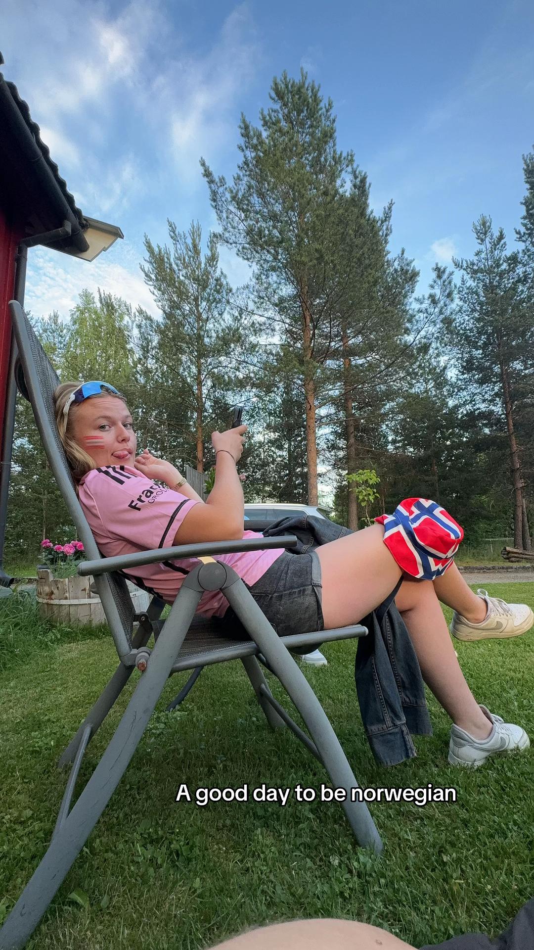 @CAMILLA RØSTE⚡️