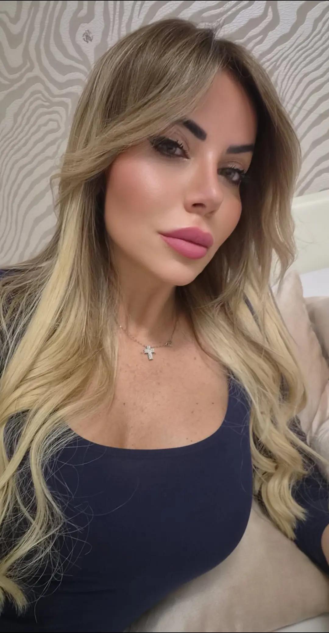 @Luna